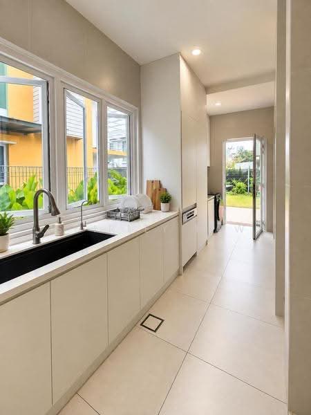 Semi-Detached House for Rent in East Ledang (Iskandar Puteri (Nusajaya)) - Shirley Haw - Kitchen - PropertyGuru.com.my