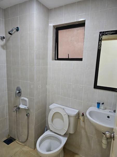 Pangsapuri untuk Disewa di Kristal Villa - Rony Yeo - Bathroom - PropertyGuru.com.my