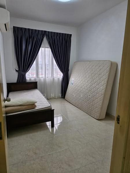 Pangsapuri untuk Disewa di Kristal Villa - Rony Yeo - Bedroom - PropertyGuru.com.my