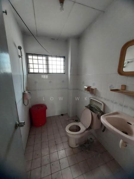 Rumah Teres 1.5-Tingkat untuk Dijual di Bandar Baru Sri Petaling (Sri Petaling) - LOW WK - Bathroom - PropertyGuru.com.my