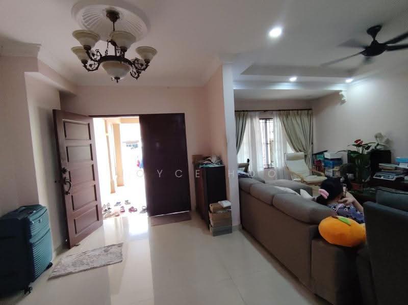 Rumah Teres 2-Tingkat untuk Dijual di Bandar Puteri Puchong (Puchong) - Joyce Hoo - Living Room - PropertyGuru.com.my