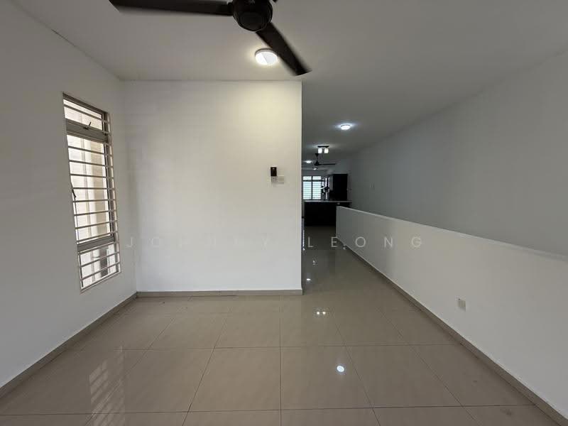Townhouse for Sale in Taman Desa Serdang (Seri Kembangan) - Johnny Leong - Interior - PropertyGuru.com.my