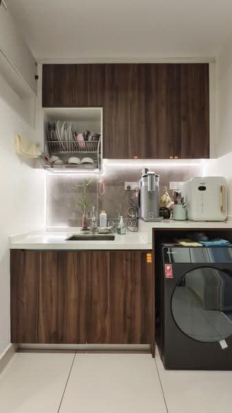 Kediaman Servis untuk Dijual di You Residences @ You City - Julius Soo - Kitchen - PropertyGuru.com.my