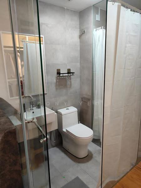 Kediaman Servis untuk Dijual di Riveria City - Rony Yeo - Bathroom - PropertyGuru.com.my