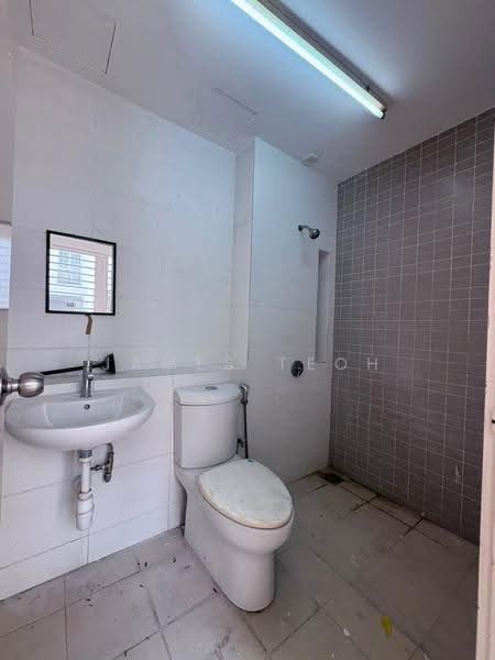 Semi-Detached House for Sale in Shah Alam (Selangor) - James Teoh - Bathroom - PropertyGuru.com.my