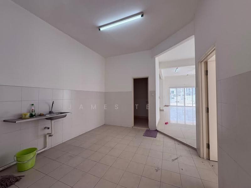 Semi-Detached House for Sale in Shah Alam (Selangor) - James Teoh - Kitchen - PropertyGuru.com.my