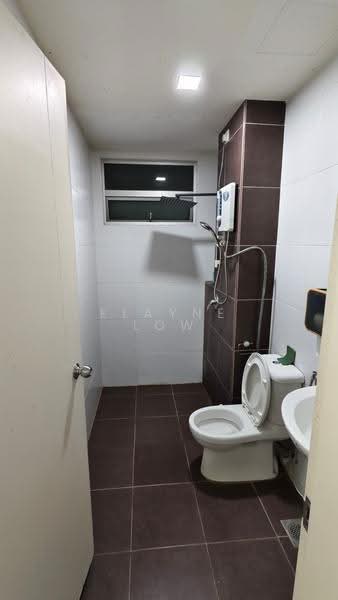 Kondominium untuk Disewa di Fairway Suites - Elayne Low - Bathroom - PropertyGuru.com.my