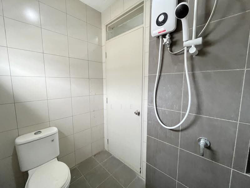 Rumah Teres 2-Tingkat untuk Disewa di Bandar Rimbayu (Telok Panglima Garang) - Charlie Gan - Bathroom - PropertyGuru.com.my