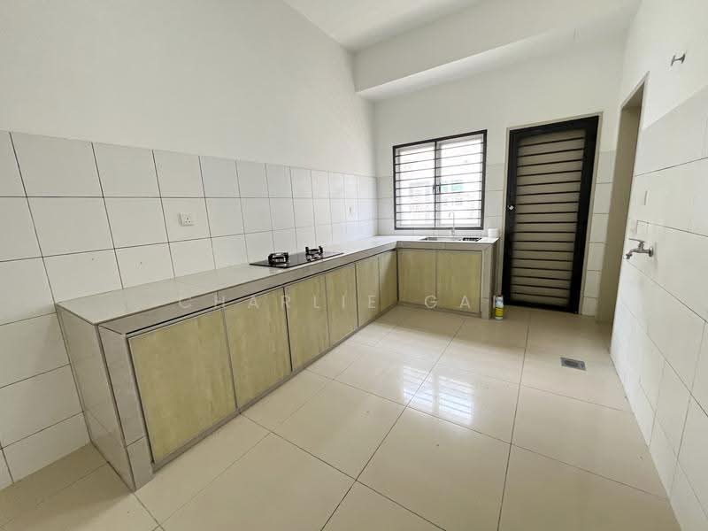 Rumah Teres 2-Tingkat untuk Disewa di Bandar Rimbayu (Telok Panglima Garang) - Charlie Gan - Kitchen - PropertyGuru.com.my