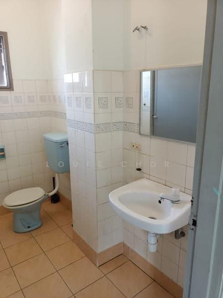 Rumah Teres 2-Tingkat untuk Disewa di Usj 6 (Subang Jaya) - Louis Chor - Bathroom - PropertyGuru.com.my