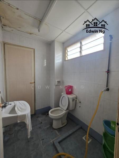 Rumah Teres untuk Dijual di Taman Sukun Indah (Bukit Mertajam) - Edwin Ng - Bathroom - PropertyGuru.com.my