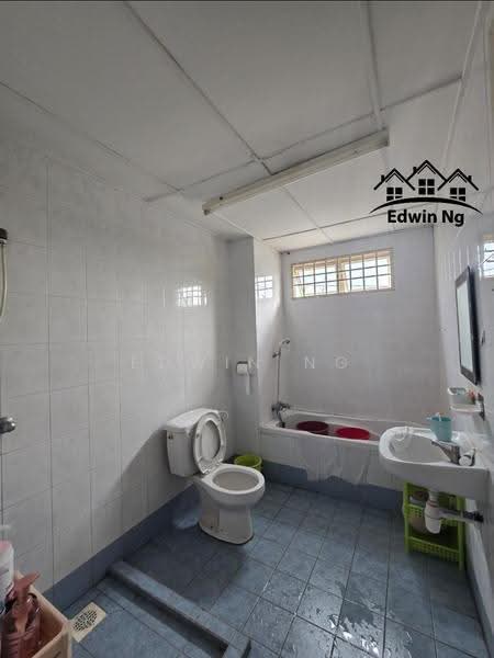Rumah Teres untuk Dijual di Taman Sukun Indah (Bukit Mertajam) - Edwin Ng - Bathroom - PropertyGuru.com.my