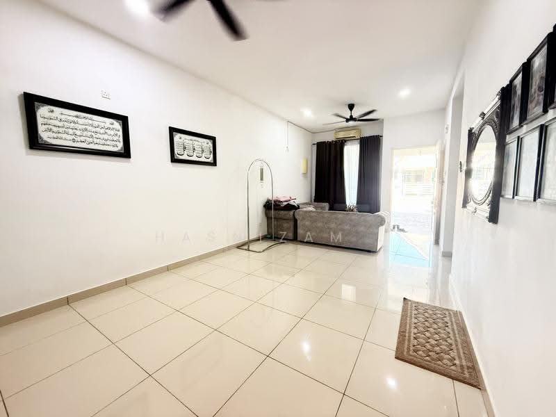 Semi-Detached House for Sale in Bandar Aman Jaya (Sungai Petani) - Hasnizam . - Living Room - PropertyGuru.com.my