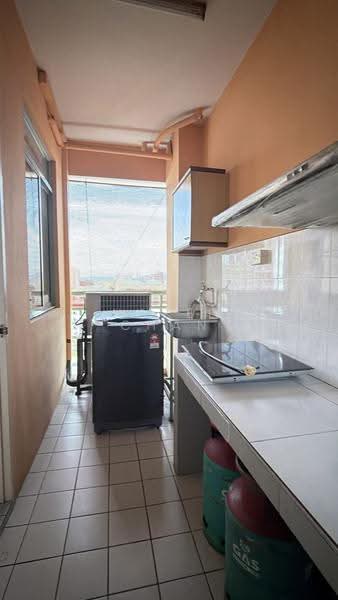 Condominium for Rent at Bayshore Condominium - Hazel Chan - Kitchen - PropertyGuru.com.my
