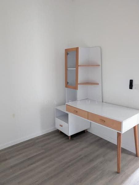 Condominium for Rent at Lakefront Residence - Aida Ramle - Study - PropertyGuru.com.my