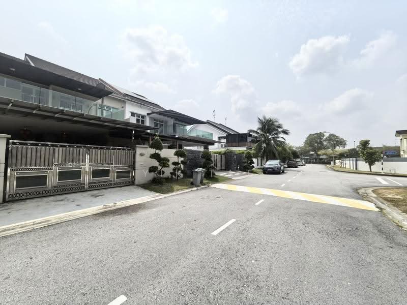 Semi-Detached House for Sale in Nusa Duta (Iskandar Puteri (Nusajaya)) - Yik Tat - Exterior - PropertyGuru.com.my