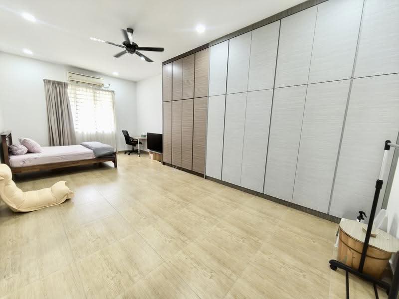Semi-Detached House for Sale in Nusa Duta (Iskandar Puteri (Nusajaya)) - Yik Tat - Bedroom - PropertyGuru.com.my