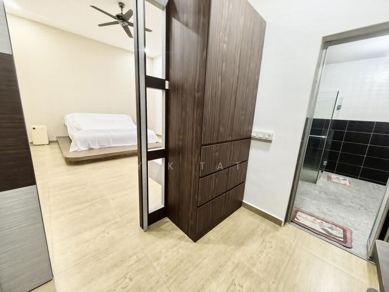 Semi-Detached House for Sale in Nusa Duta (Iskandar Puteri (Nusajaya)) - Yik Tat - Bedroom - PropertyGuru.com.my
