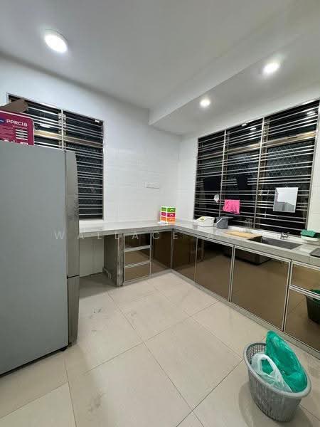 1-storey Terraced House for Sale in Taman Johor Jaya (Johor Bahru) - Wallace Ang - Kitchen - PropertyGuru.com.my