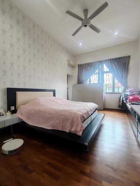 Bungalow House for Sale in Permas Jaya (Johor) - Shishi . - Bedroom - PropertyGuru.com.my
