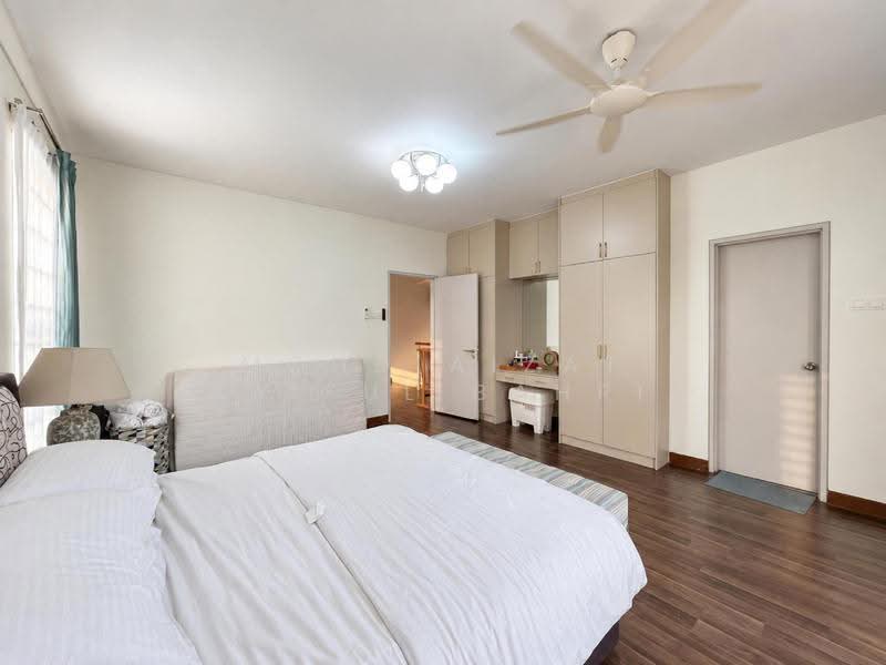 2-storey Terraced House for Sale in Bandar Baru Enstek (Bandar Enstek) - Mohd Aizat Saiful Bahri - Bedroom - PropertyGuru.com.my