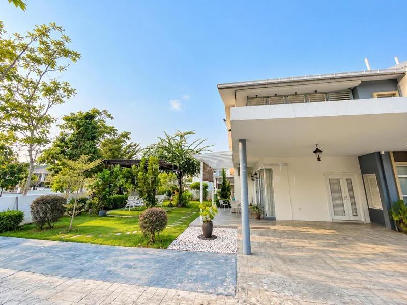 2-storey Terraced House for Sale in Bandar Baru Enstek (Bandar Enstek) - Mohd Aizat Saiful Bahri - Exterior - PropertyGuru.com.my
