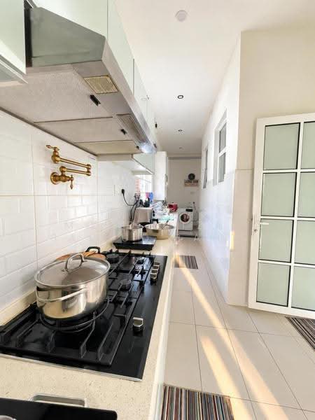 2-storey Terraced House for Sale in Bandar Baru Enstek (Bandar Enstek) - Mohd Aizat Saiful Bahri - Kitchen - PropertyGuru.com.my