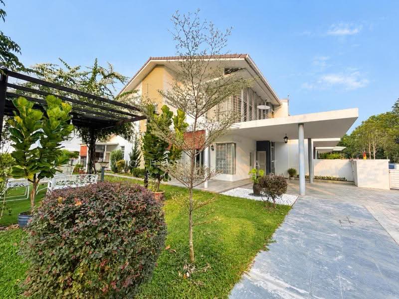 2-storey Terraced House for Sale in Bandar Baru Enstek (Bandar Enstek) - Mohd Aizat Saiful Bahri - Exterior - PropertyGuru.com.my