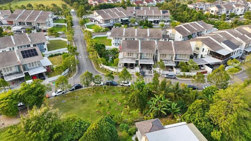 2-storey Terraced House for Sale in Bandar Baru Enstek (Bandar Enstek) - Mohd Aizat Saiful Bahri - Exterior - PropertyGuru.com.my