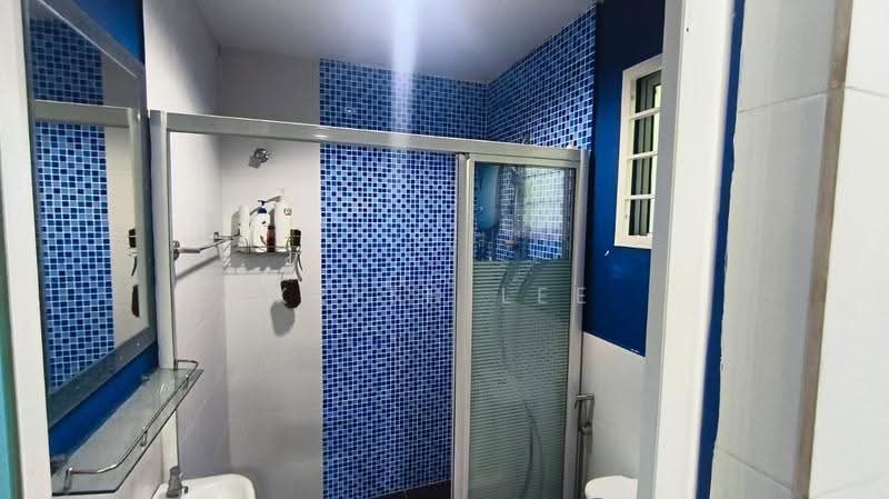 Rumah Teres untuk Dijual di Taman Bukit Hartamas (Cheras) - Keith Lee - Bathroom - PropertyGuru.com.my