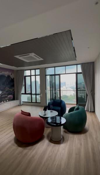 Kediaman Servis untuk Dijual di The Park Sky Residence - Jimmy Chang - Living Room - PropertyGuru.com.my