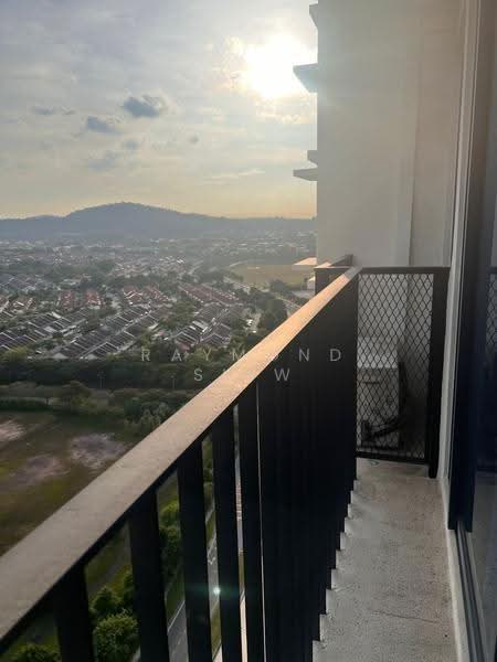 Kediaman Servis untuk Disewa di Trefoil @ Setia City - Raymond Siew - Balcony - PropertyGuru.com.my