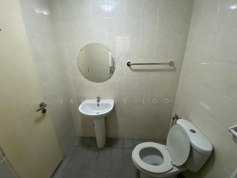 Condominium for Sale at Petaling Indah Condominiums - Jasmine Loo - Bathroom - PropertyGuru.com.my