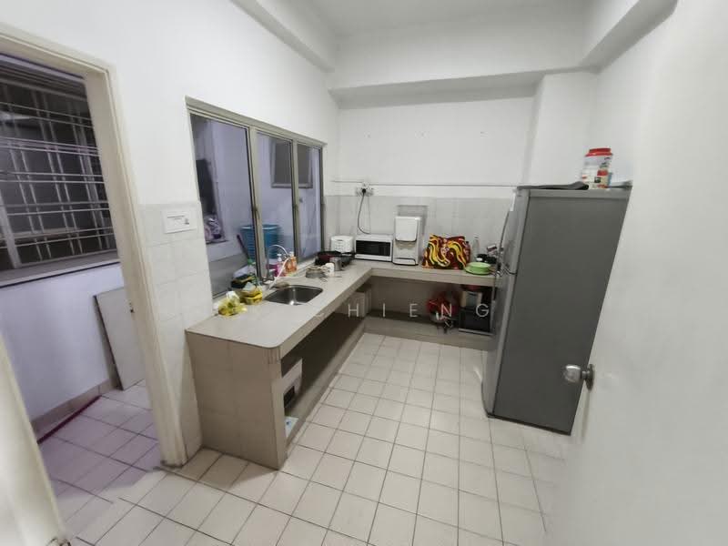 Condominium for Sale at Ridzuan Condominium - CK Chieng - Kitchen - PropertyGuru.com.my