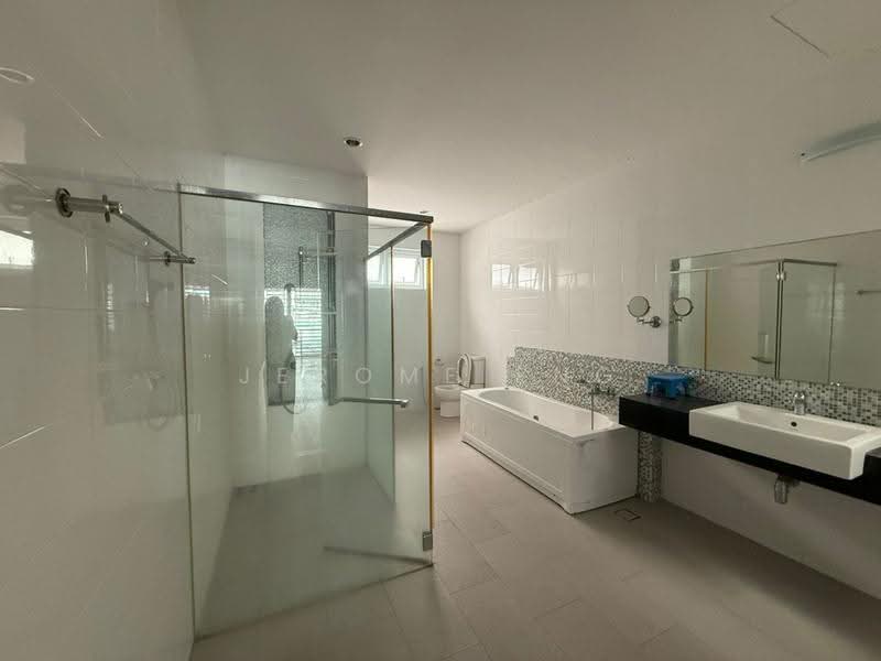 Rumah Teres 3.5-Tingkat untuk Dijual di Tanjung Bungah (Penang) - Jerome Eng - Bathroom - PropertyGuru.com.my