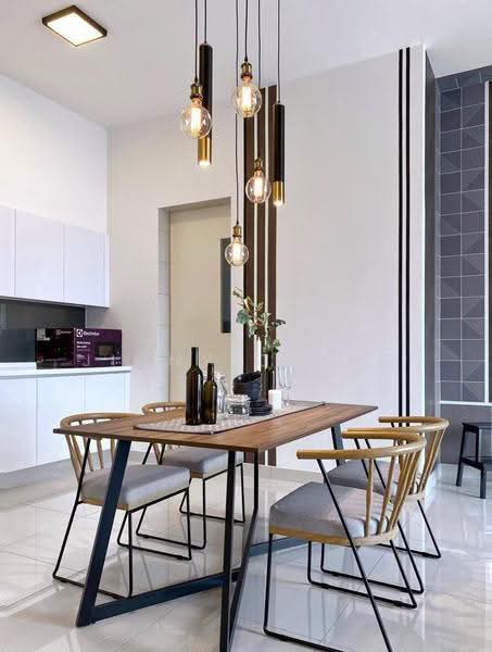 Kediaman Servis untuk Dijual di The Park Sky Residence - Jimmy Chang - Dining Room - PropertyGuru.com.my