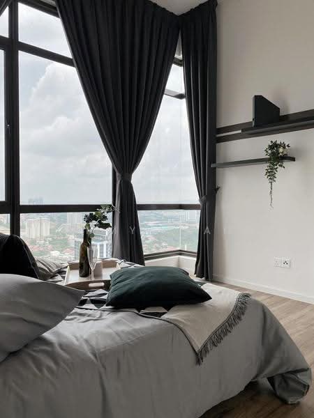 Kediaman Servis untuk Dijual di The Park Sky Residence - Jimmy Chang - Bedroom - PropertyGuru.com.my