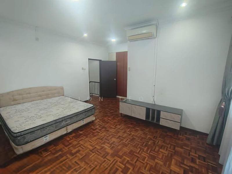 2-storey Terraced House for Rent in Taman Perling (Perling) - Fion Teow - Bedroom - PropertyGuru.com.my