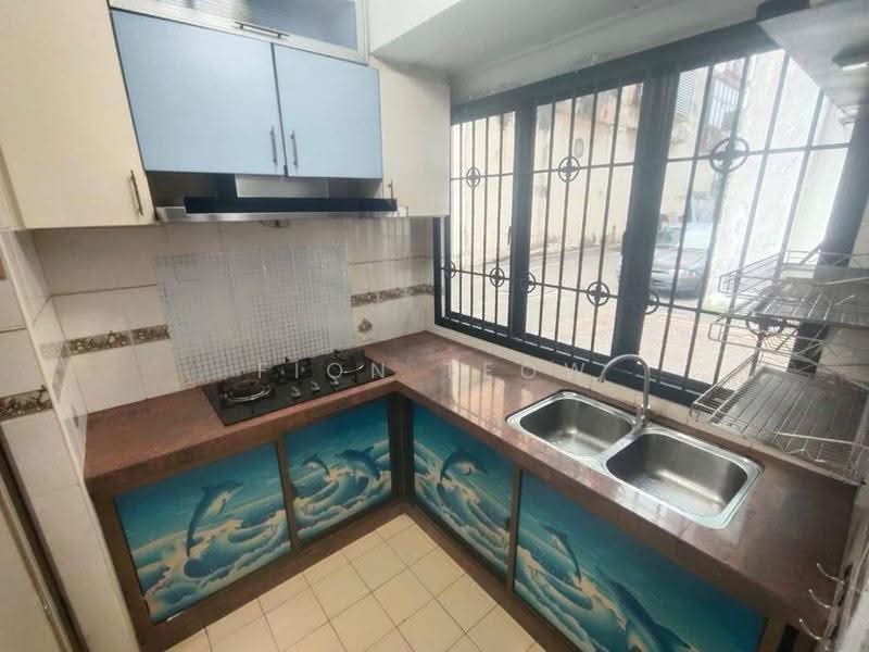 2-storey Terraced House for Rent in Taman Perling (Perling) - Fion Teow - Kitchen - PropertyGuru.com.my