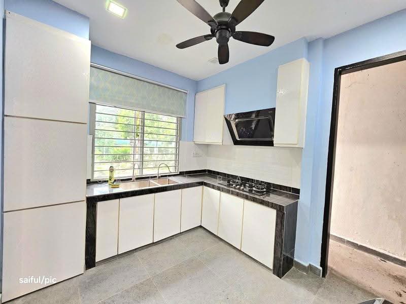 Rumah Teres 2-Tingkat untuk Dijual di Kota Kemuning (Shah Alam) - Mohd Aizat Saiful Bahri - Kitchen - PropertyGuru.com.my