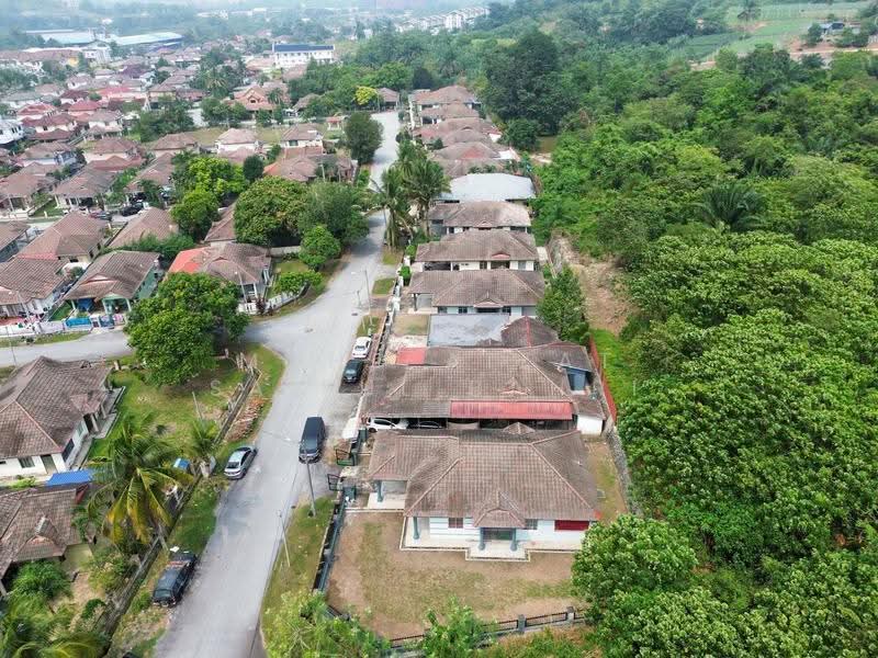 Bungalow House for Sale in Taman Tasik Semenyih (Semenyih) - Mohd Aizat Saiful Bahri - Exterior - PropertyGuru.com.my