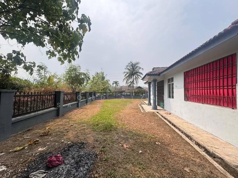 Bungalow House for Sale in Taman Tasik Semenyih (Semenyih) - Mohd Aizat Saiful Bahri - Exterior - PropertyGuru.com.my