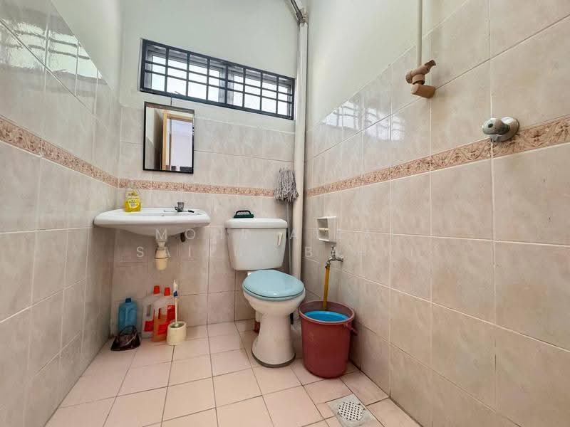 Bungalow House for Sale in Taman Tasik Semenyih (Semenyih) - Mohd Aizat Saiful Bahri - Bathroom - PropertyGuru.com.my