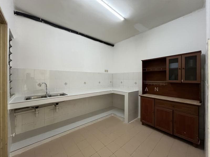 Kondominium untuk Disewa di Puncak Seri Kelana - Christine Tan - Kitchen - PropertyGuru.com.my
