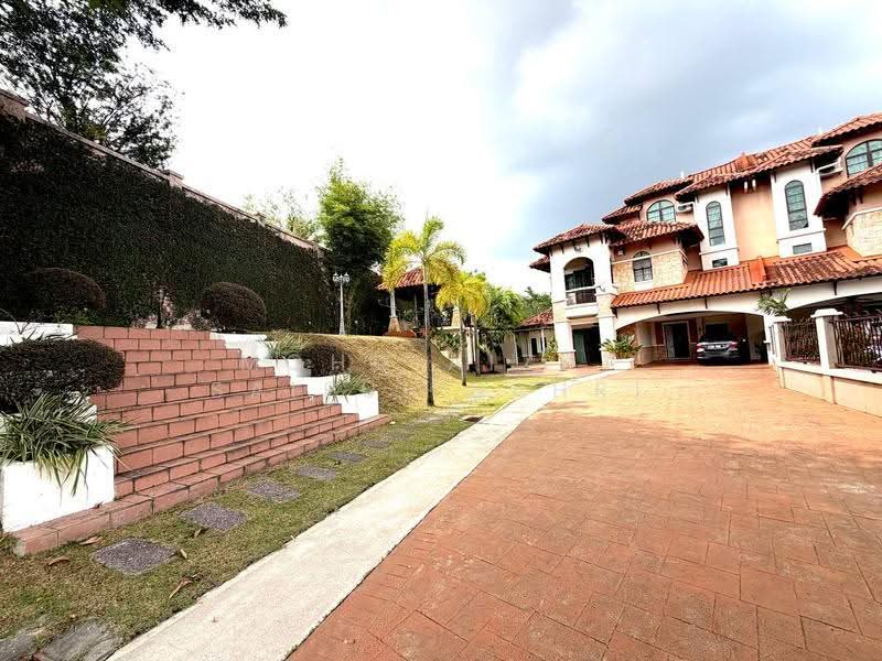 Semi-Detached House for Sale in Seksyen 7 (Shah Alam) - Mohd Aizat Saiful Bahri - Exterior - PropertyGuru.com.my