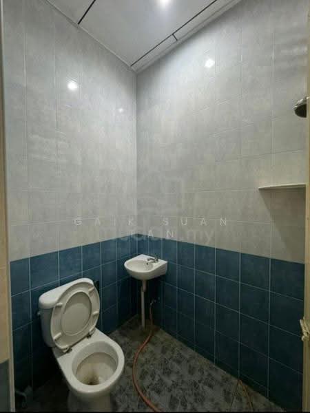 Rumah Teres 1-Tingkat untuk Disewa di Kampung Sungai Nibong (Bayan Lepas) - Gaik Suan Tan - Bathroom - PropertyGuru.com.my