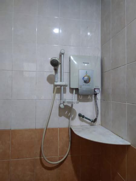 Rumah Teres 1-Tingkat untuk Disewa di Kampung Sungai Nibong (Bayan Lepas) - Gaik Suan Tan - Bathroom - PropertyGuru.com.my