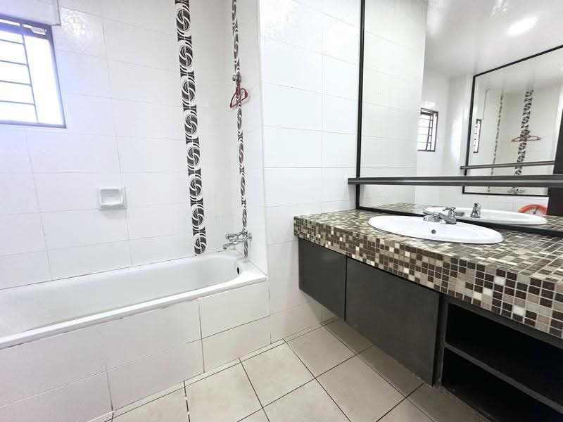 Semi-Detached House for Sale in Bukit Sungai Long (Bandar Sungai Long) - Kew . - Bathroom - PropertyGuru.com.my