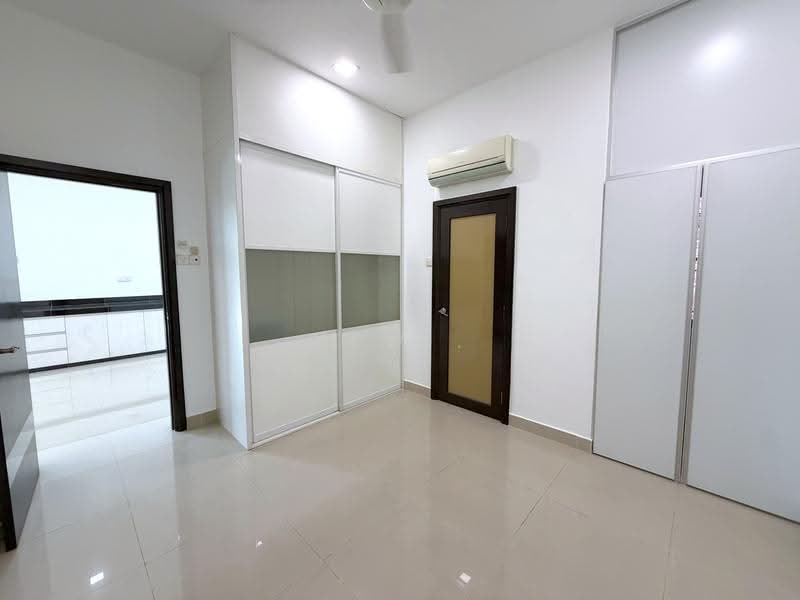 Semi-Detached House for Sale in Bukit Sungai Long (Bandar Sungai Long) - Kew . - PropertyGuru.com.my