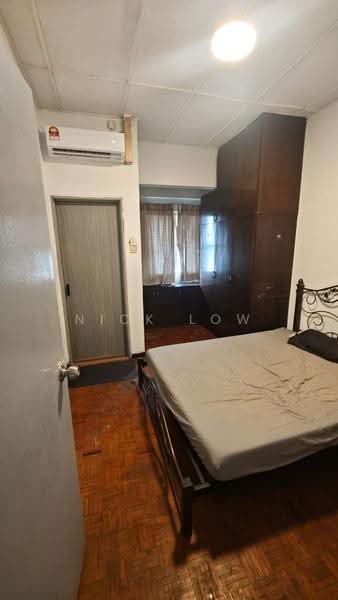 Pangsapuri untuk Disewa di Putri Ria Apartment - Nick Low - Bedroom - PropertyGuru.com.my